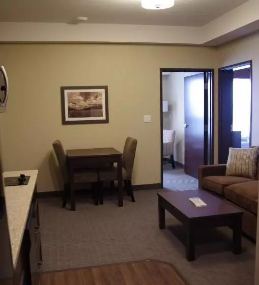 سوئیت با تخت بزرگ, Best Western Plus Lacombe Inn & Suites