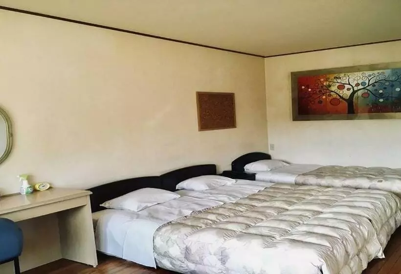 اتاق استاندارد, Condominium Square Hills