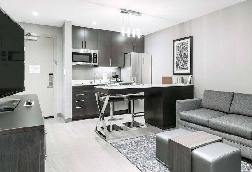 Люкс, Homewood Suites By Hilton Boston Logan Airport Chelsea