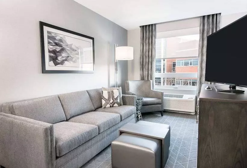 プレミアムスタジオ, Homewood Suites By Hilton Boston Logan Airport Chelsea