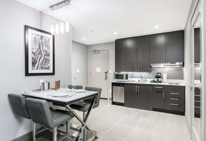 Студия Премиум, Homewood Suites By Hilton Boston Logan Airport Chelsea