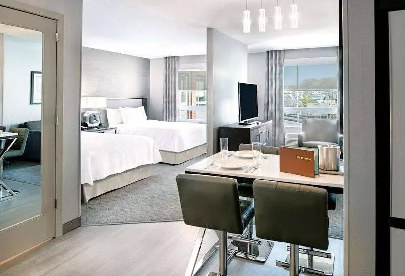 プレミアムスタジオ, Homewood Suites By Hilton Boston Logan Airport Chelsea