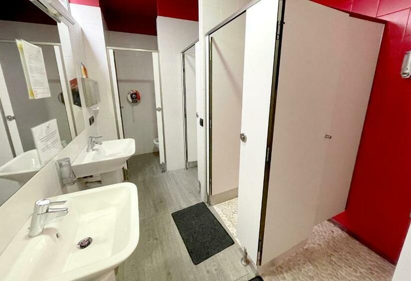 اتاق استاندارد سه تخته با سرویس بهداشتی مشترک, Ritual Alameda Sevilla