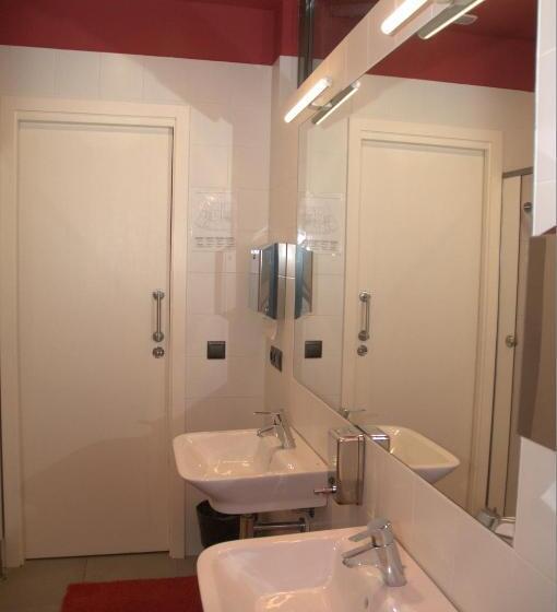 اتاق استاندارد با سرویس بهداشتی مشترک, Ritual Alameda Sevilla