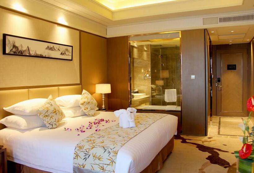 Номер Executive, New Century Grand Hotel Hangzhou Zheshang