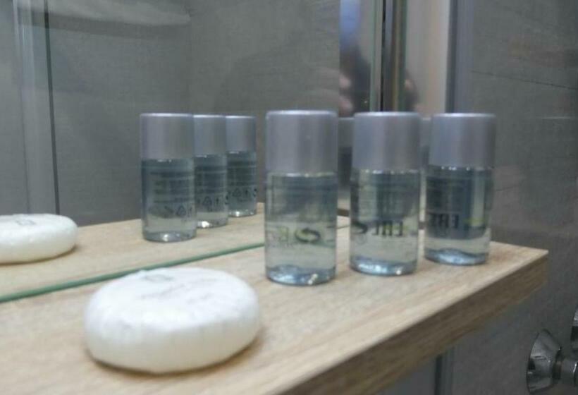 Номер Стандарт Трехместный, Plaza Pombo B&b   Hostal