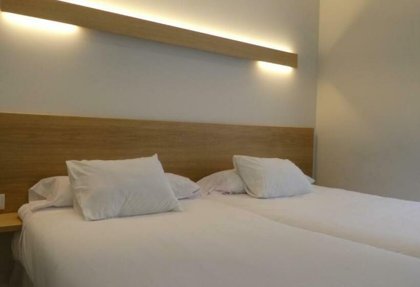 스탠다드 트리플 룸, Plaza Pombo B&b   Hostal