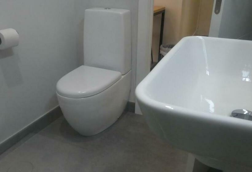 Номер Стандарт Трехместный, Plaza Pombo B&b   Hostal