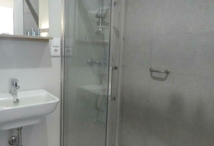 스탠다드 트리플 룸, Plaza Pombo B&b   Hostal