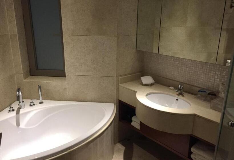 سوئیت خانواده 2 خوابه, Sanya Seacube Holiday