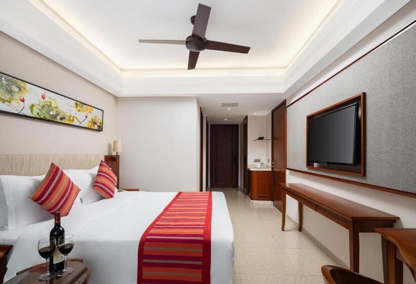 Номер Superior Кровать Кинг, Sanya Seacube Holiday