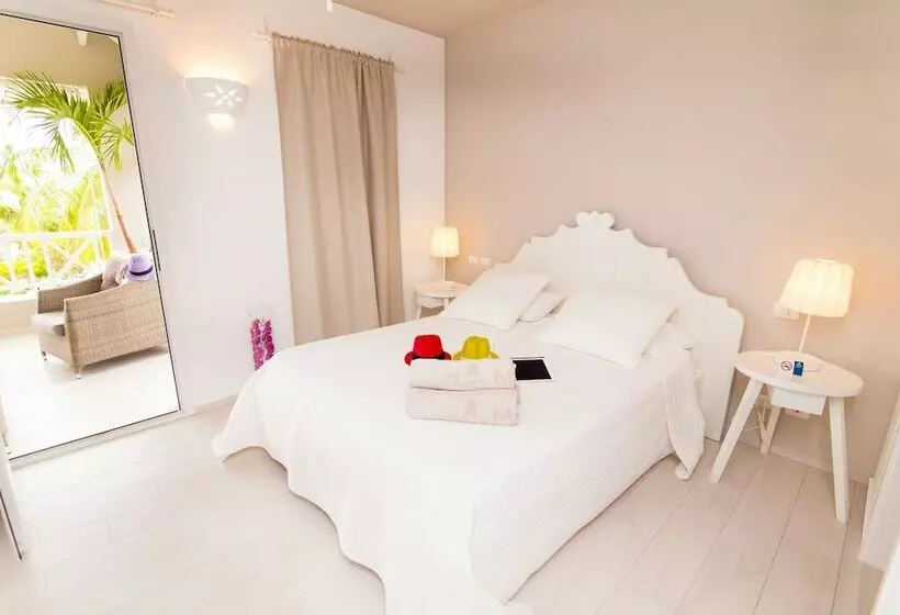 1 Bedroom Penthouse Apartment, TRACADERO Beach Club & Holidays Rentals