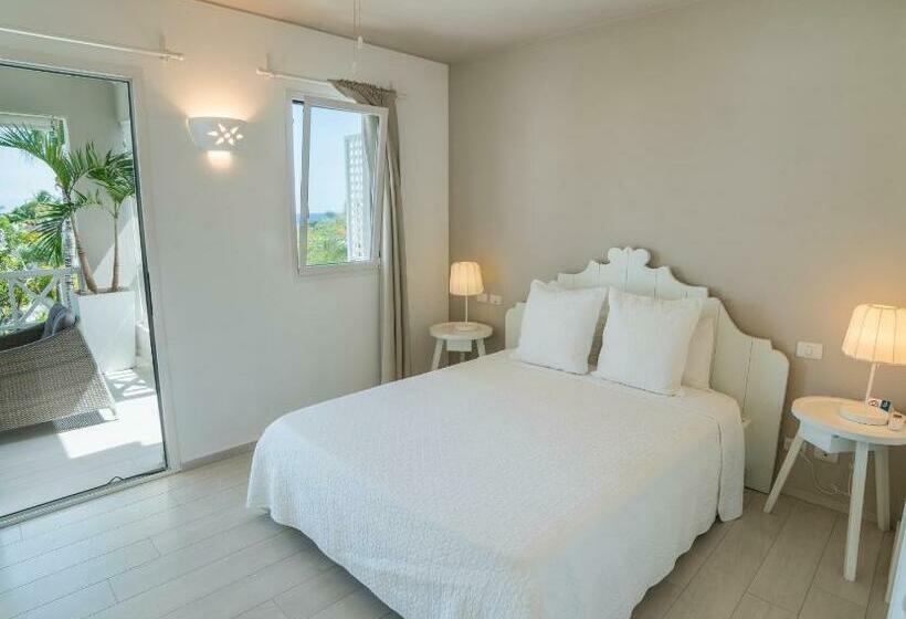 سوئیت پنت هاوس, TRACADERO Beach Club & Holidays Rentals