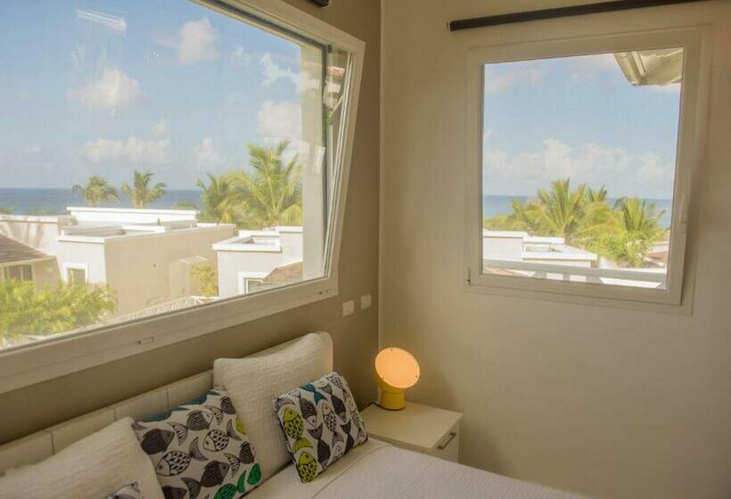 سوئیت پنت هاوس, TRACADERO Beach Club & Holidays Rentals