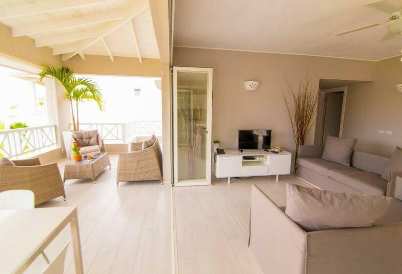 سوئیت پنت هاوس, TRACADERO Beach Club & Holidays Rentals