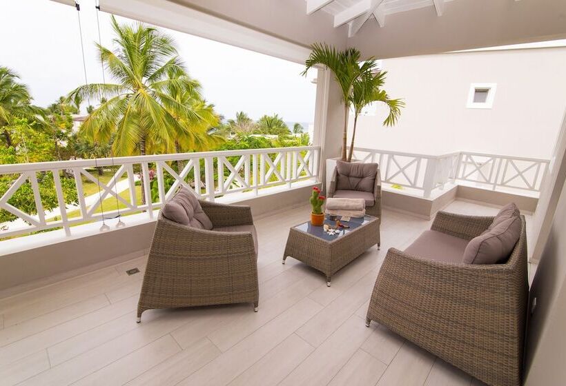 1 Bedroom Penthouse Apartment, TRACADERO Beach Club & Holidays Rentals