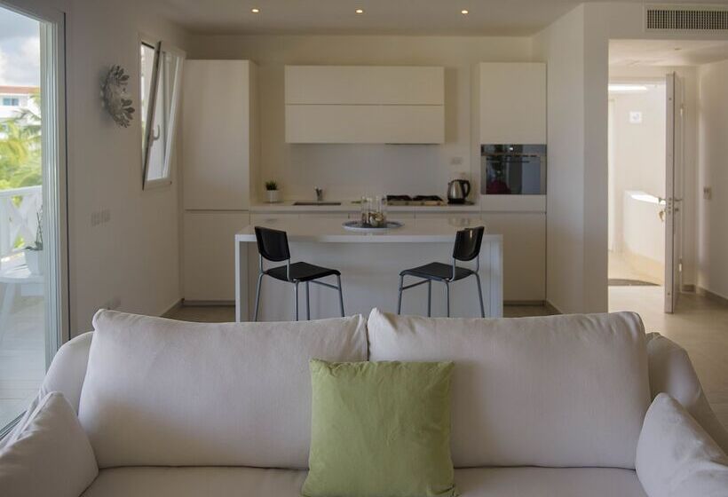 1 Bedroom Penthouse Apartment, TRACADERO Beach Club & Holidays Rentals