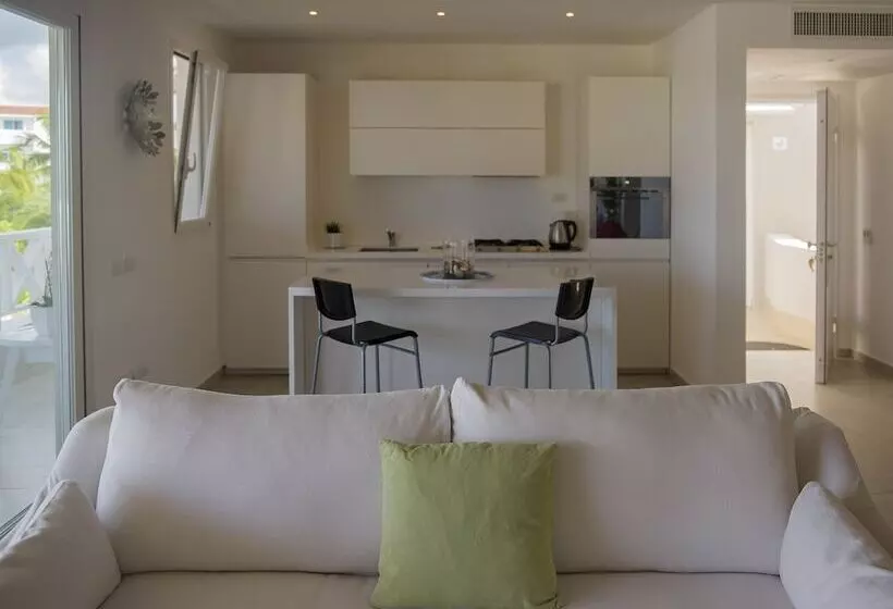1 Bedroom Penthouse Apartment, TRACADERO Beach Club & Holidays Rentals