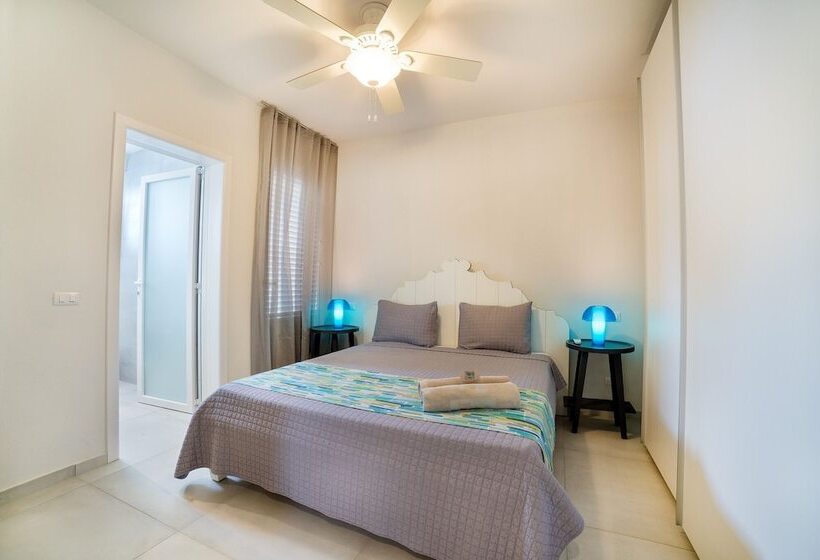 سوییت خانوادگی, TRACADERO Beach Club & Holidays Rentals