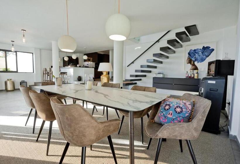 ویلای لوکس 1 خوابه, TRACADERO Beach Club & Holidays Rentals