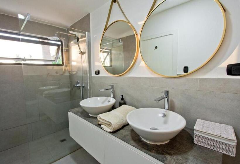 ویلای لوکس 1 خوابه, TRACADERO Beach Club & Holidays Rentals