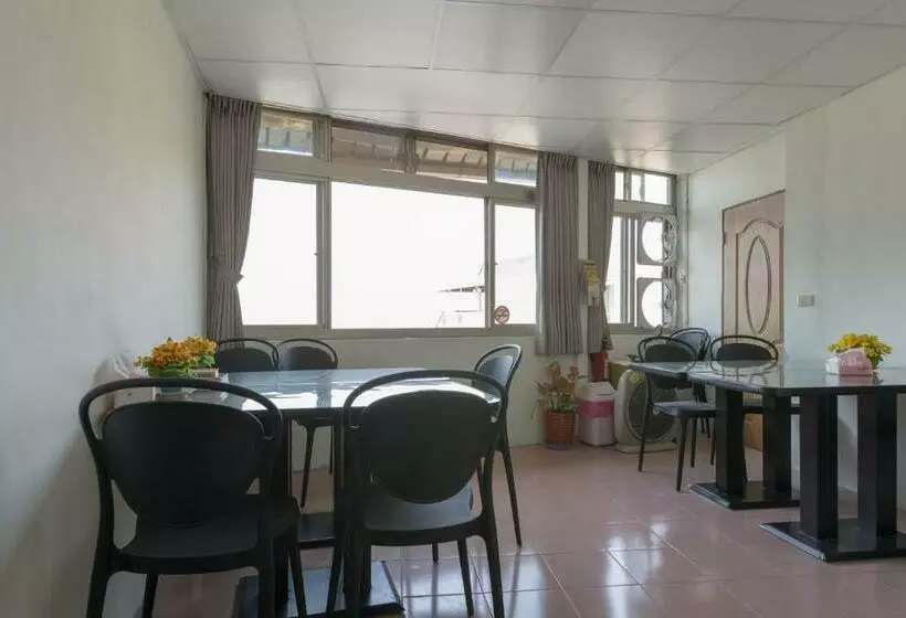 اتاق خانوادگی, Jiufen Ligin B&b