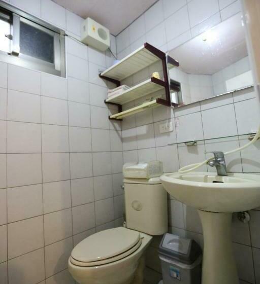 اتاق خانوادگی, Jiufen Ligin B&b