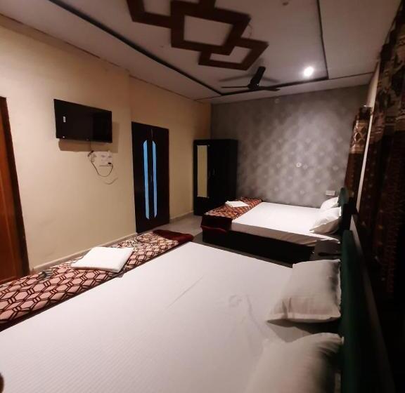 豪华家庭房间, Raghuvanshi Paying Guest House