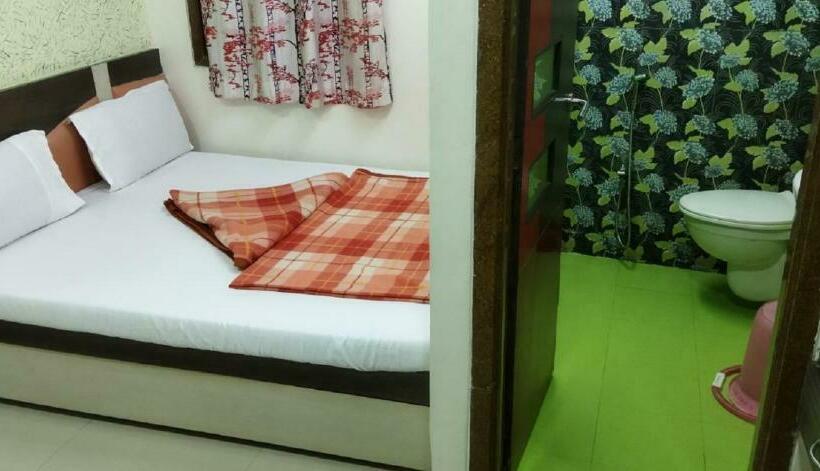 غرفة قياسية ثلاثية, Welcome, Mumbai