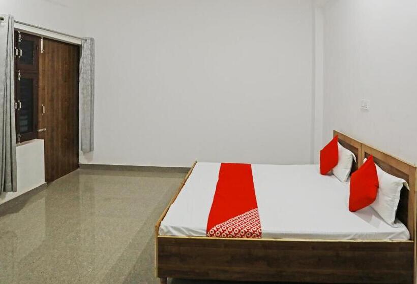 Трехместный Номер Классика, Oyo Flagship Hotel Yuvraj Plaza