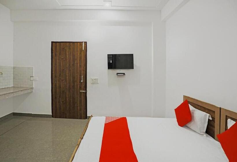 Трехместный Номер Классика, Oyo Flagship Hotel Yuvraj Plaza