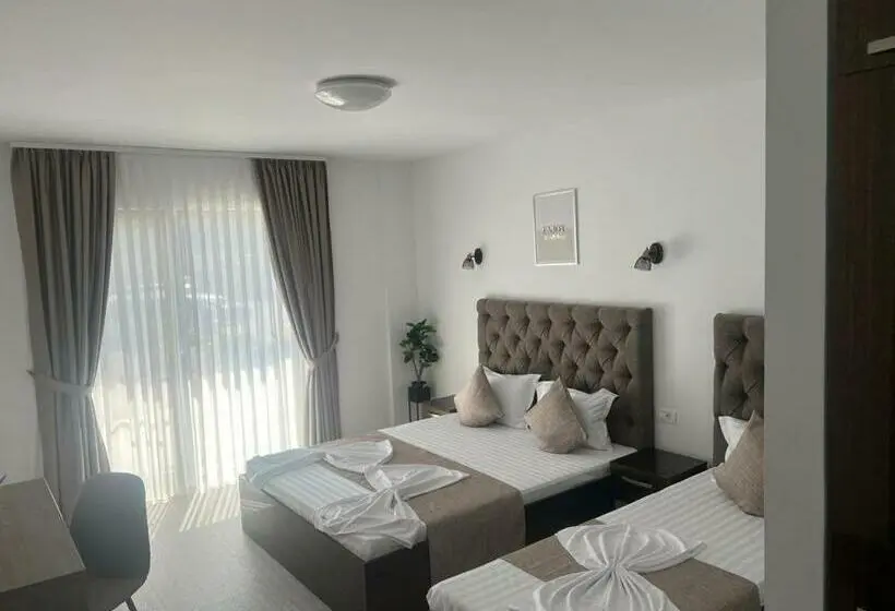 اتاق استاندارد سه نفره, Partizan Resort
