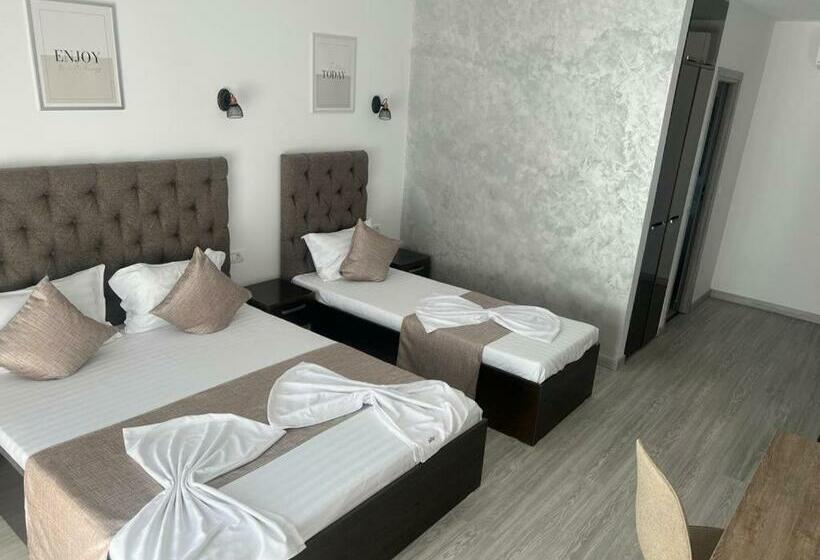 اتاق استاندارد سه نفره, Partizan Resort