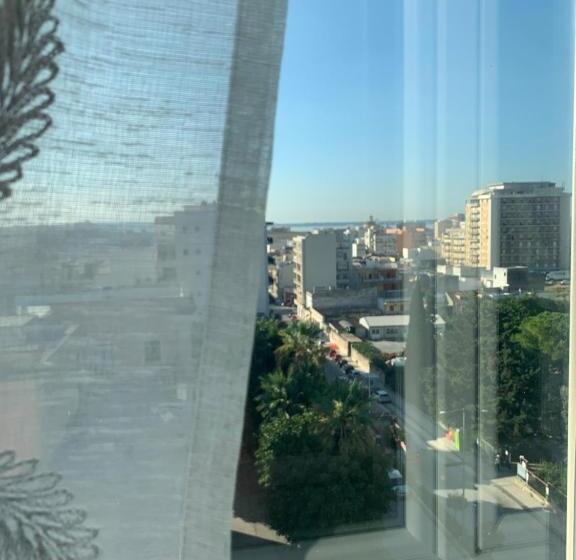 Номер Deluxe, Maryam23