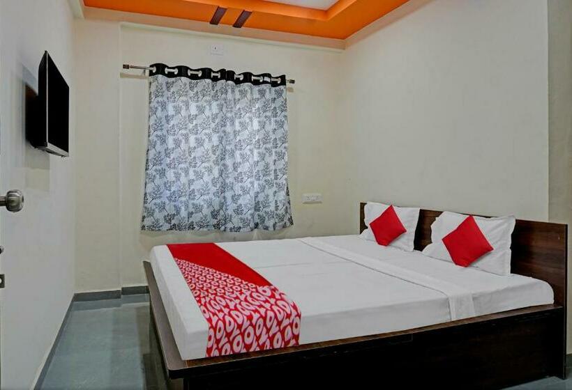 חדר קלאסי לשלושה, Oyo Flagship Sai Balaji Lodge