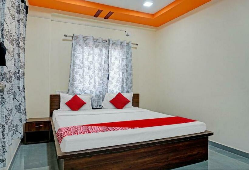 חדר קלאסי לשלושה, Oyo Flagship Sai Balaji Lodge