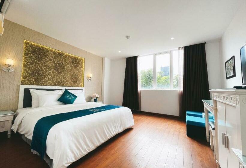 اتاق لوکس, Rivera Boutique