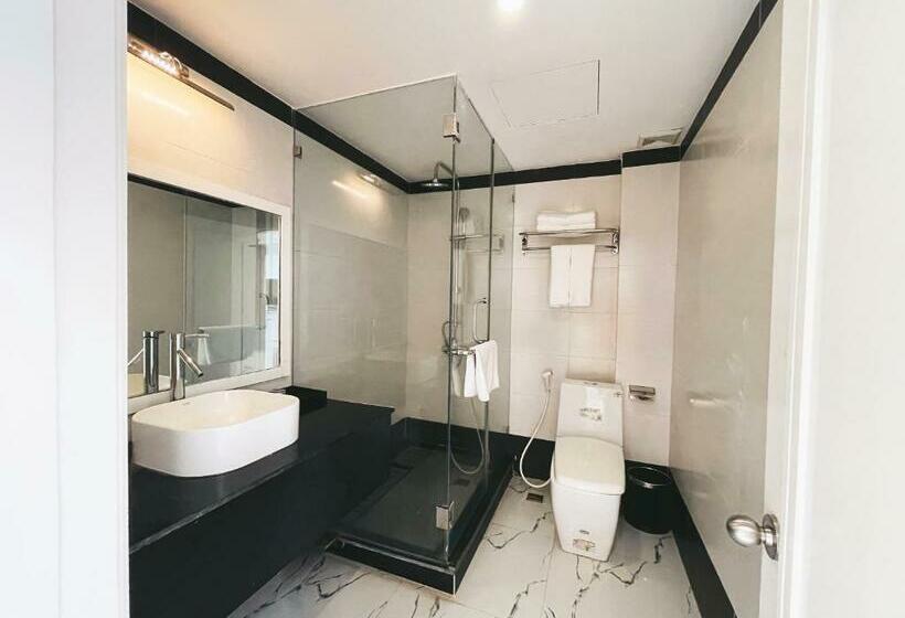 اتاق لوکس, Rivera Boutique