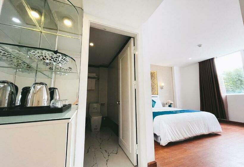 اتاق لوکس, Rivera Boutique