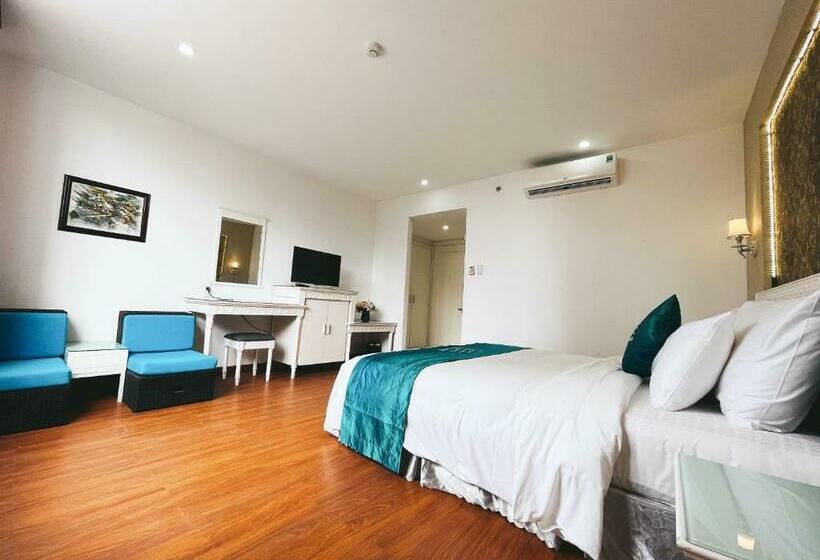 اتاق لوکس, Rivera Boutique