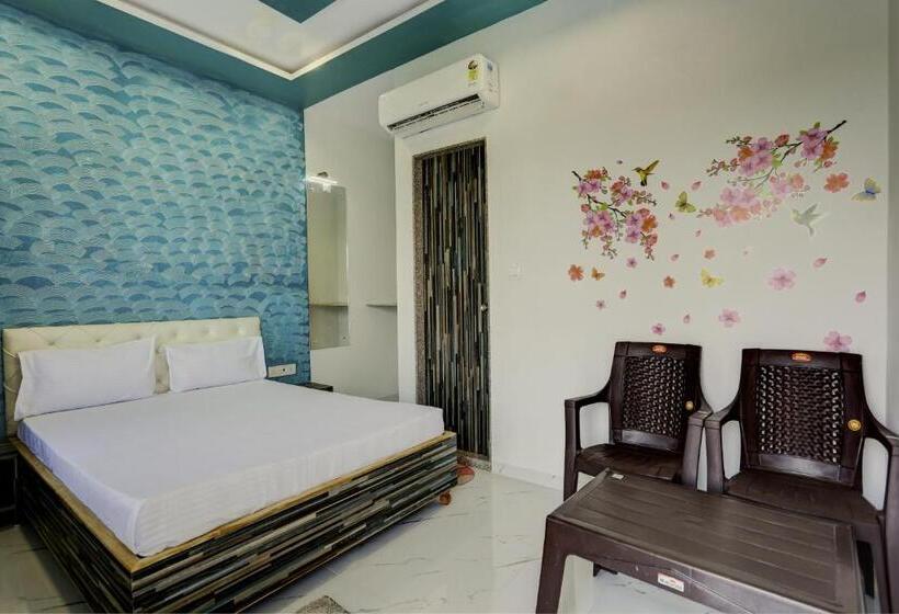 Трехместный Номер Классика, (sik106 )hotel Golden Palace & Resort
