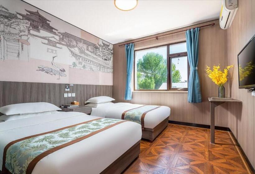 اتاق خانوادگی, East Sacred Hotel ᴸᴱo   Foreign Accept   Two Minutes Walk To Subway 丨tourism Service English Speakin