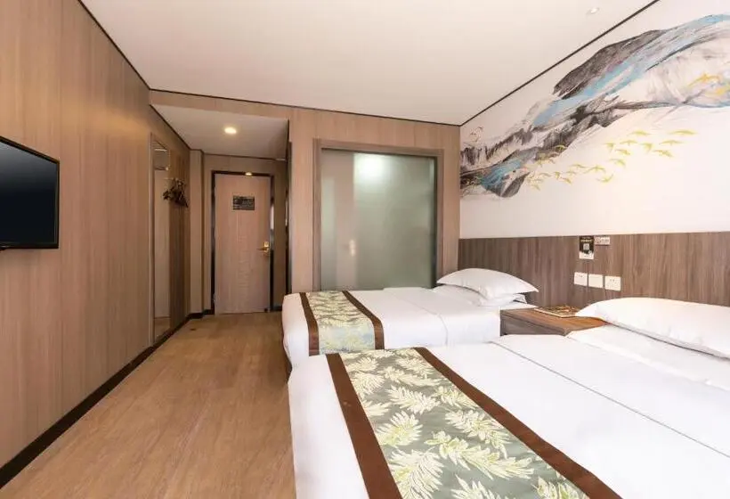 Perhehuone, East Sacred Hotel ᴸᴱo   Foreign Accept   Two Minutes Walk To Subway 丨tourism Service English Speakin