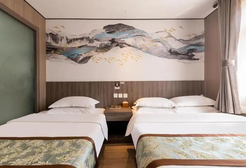 Perhehuone, East Sacred Hotel ᴸᴱo   Foreign Accept   Two Minutes Walk To Subway 丨tourism Service English Speakin