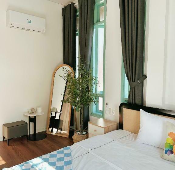 اتاق لوکس با تخت بزرگ, Under The Sun Homestay