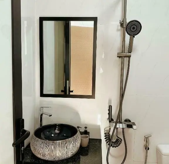 اتاق لوکس با تخت بزرگ, Under The Sun Homestay