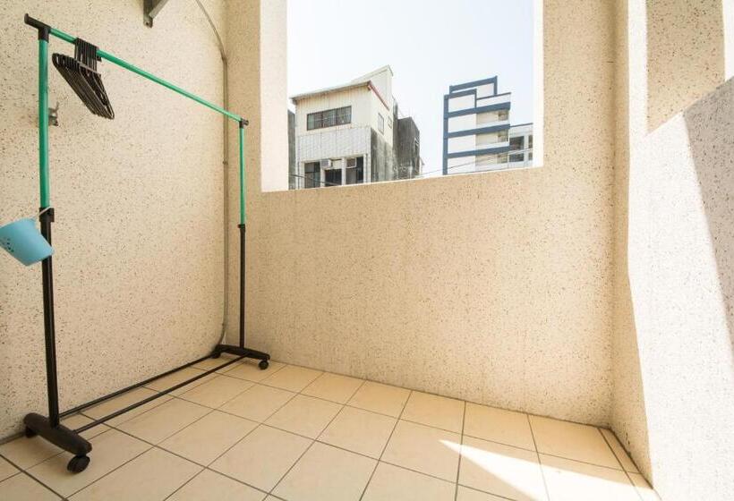 اتاق استاندارد چهارنفره با بالکن, Dropby B&b
