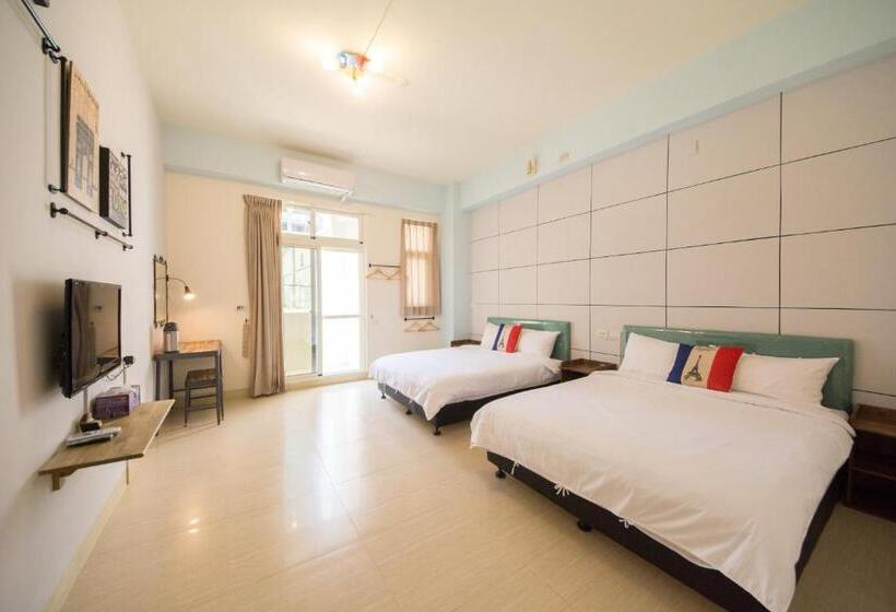 اتاق استاندارد چهارنفره با بالکن, Dropby B&b