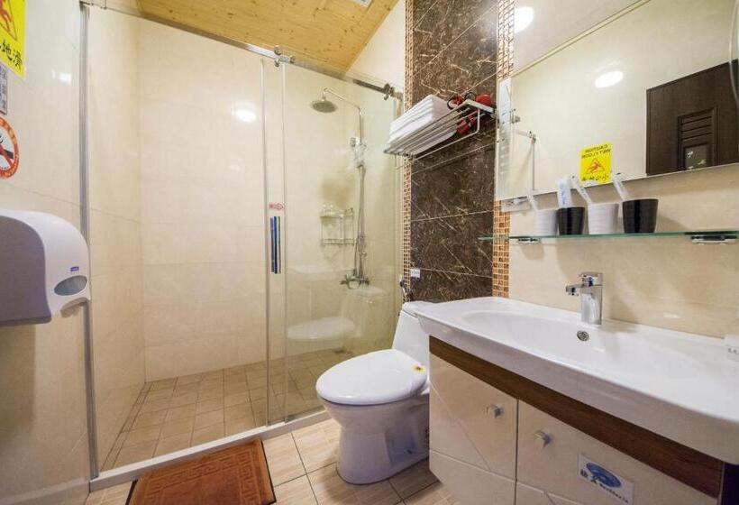 اتاق استاندارد چهارنفره با بالکن, Dropby B&b