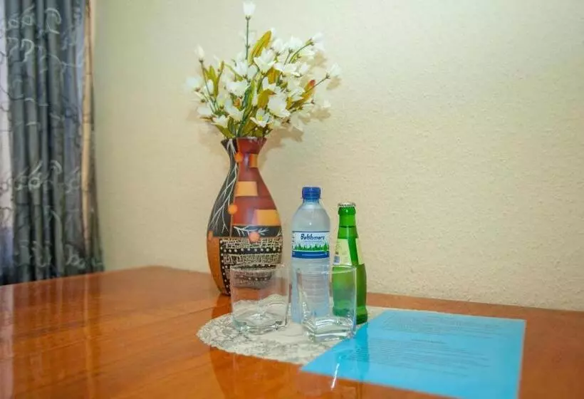 اتاق خانوادگی, 4you